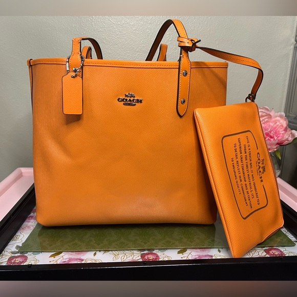 Coach Signature Reversible Tote Brown with Orange Trim and Pouch - Picture 2 of 16